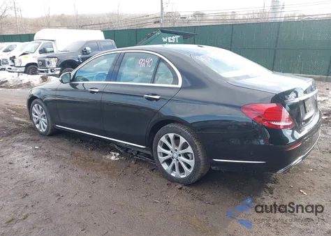 2017 Mercedes-Benz E 300 4Matic из США, поврежденный, VIN WDDZF4KBXHA199050